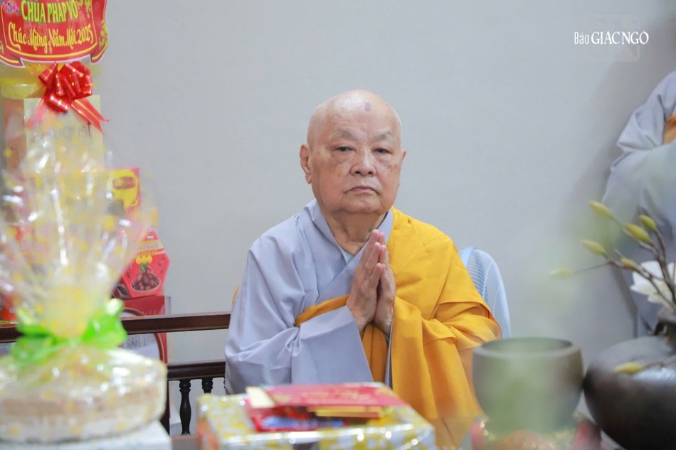 Ni trưởng Thích nữ Tịnh Nguyện đạo từ