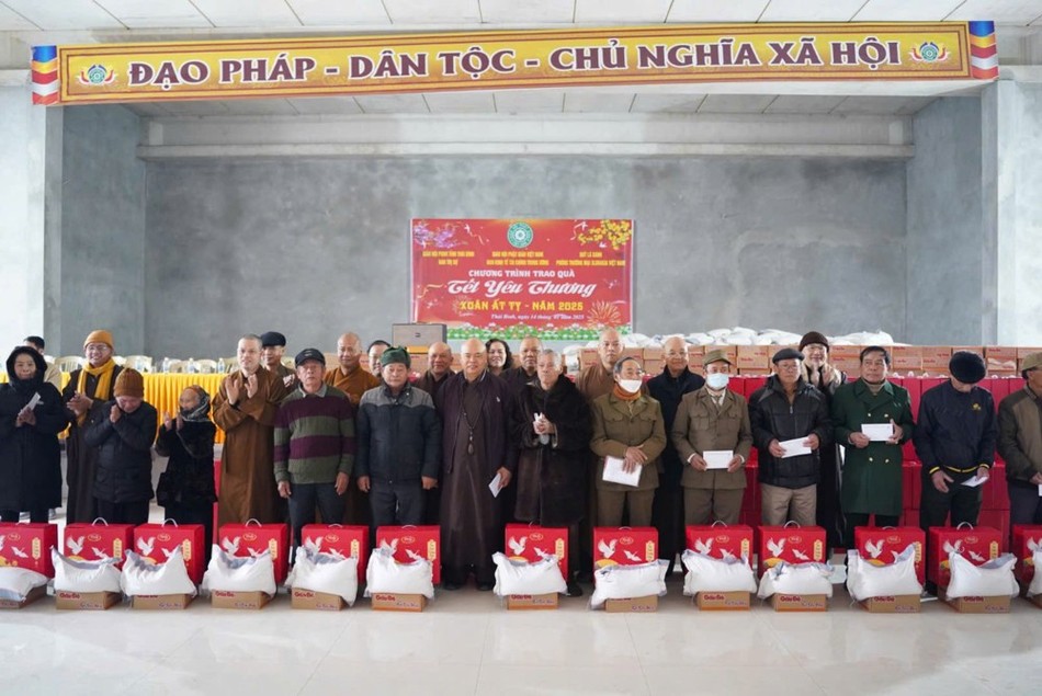 Ban Kinh tế - Tài chính T.Ư tại chùa Thánh Long, Thái Bình