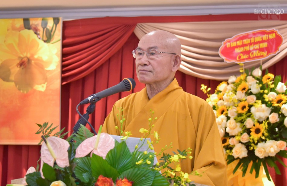 Hòa thượng Thích Tâm Viên phát biểu chào mừng