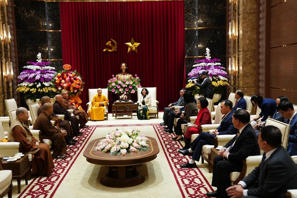 Bí thư Thành ủy TP.Hà Nội Bùi Thị Minh Hoài tiếp Hòa thượng Thích Bảo Nghiêm và phái đoàn. Bí thư Thành ủy TP.Hà Nội Bùi Thị Minh Hoài tiếp Hòa thượng Thích Bảo Nghiêm và phái đoàn.
