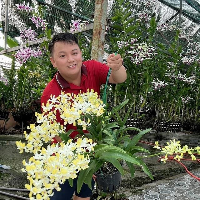 Anh Đệ dành thời gian trồng lan bán lấy tiền góp quỹ duy trì bếp ăn từ thiện - Ảnh: Duy Tân Anh Đệ dành thời gian trồng lan bán lấy tiền góp quỹ duy trì bếp ăn từ thiện - Ảnh: Duy Tân