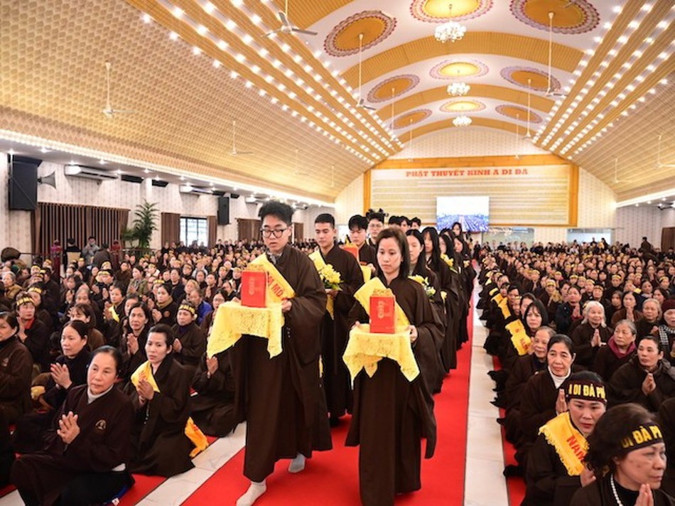 Thanh thiếu niên chùa An Hồng dâng lục cúng Thanh thiếu niên chùa An Hồng dâng lục cúng