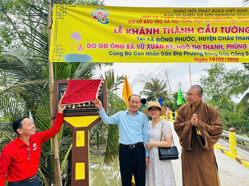 Khánh thành, đưa vào sử dụng cầu Tường Nguyên 528 tại xã Đông Phước Khánh thành, đưa vào sử dụng cầu Tường Nguyên 528 tại xã Đông Phước