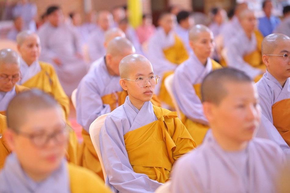 Ni sinh Lớp Sơ cấp Phật học Long An Ni sinh Lớp Sơ cấp Phật học Long An