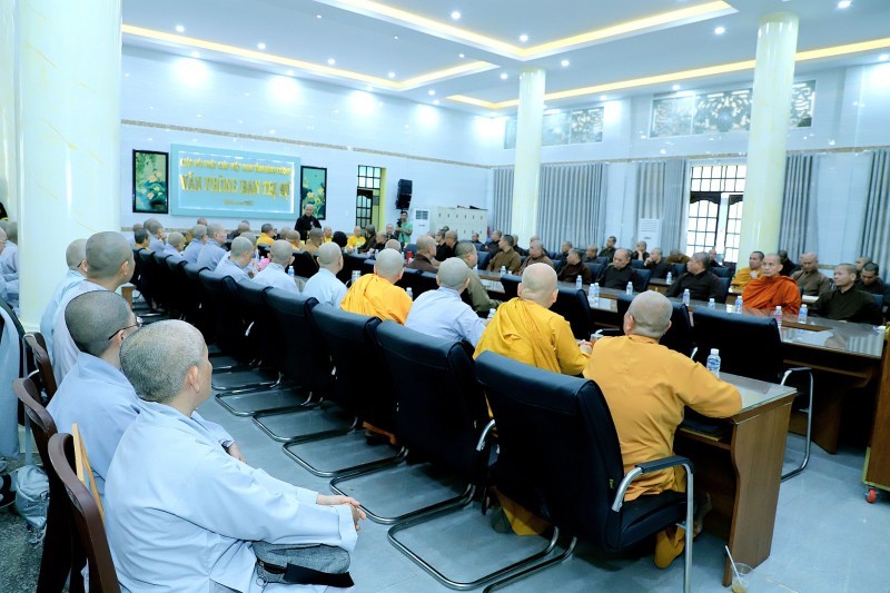 Quang cảnh buổi họp Quang cảnh buổi họp