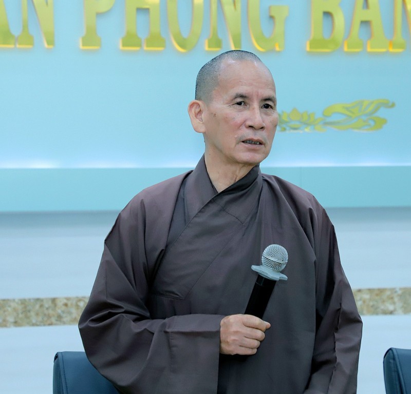 Hòa thượng Thích Thiện Thống phát biểu đúc kết buổi họp Hòa thượng Thích Thiện Thống phát biểu đúc kết buổi họp