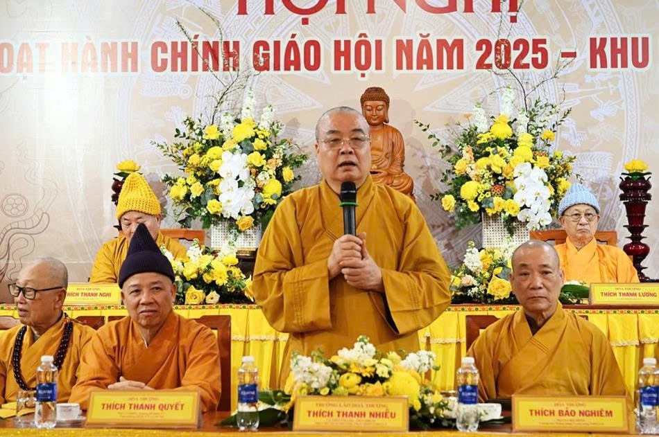 Trưởng lão Hòa thượng Thích Thanh Nhiễu phát biểu đúc kết Trưởng lão Hòa thượng Thích Thanh Nhiễu phát biểu đúc kết
