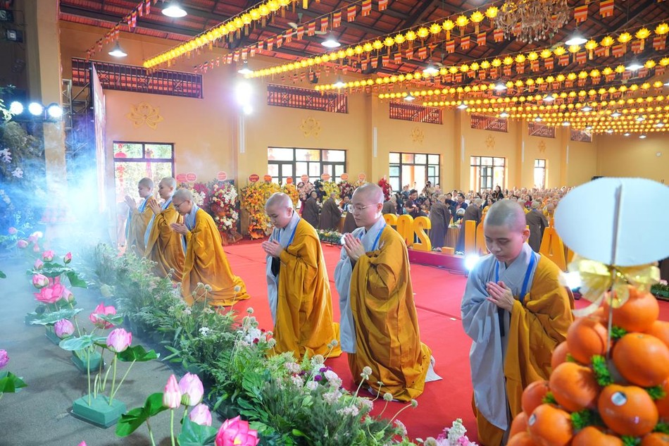 Thành kính đảnh lễ