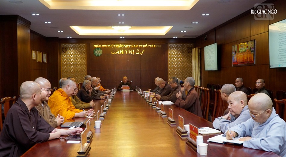 Quang cảnh buổi họp Ban Thường trực vào sáng nay, 8-4-2025