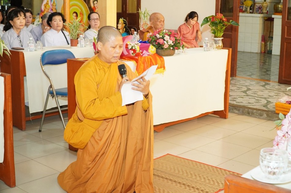 Ni trưởng Thích nữ Nghĩa Liên có lời giáo huấn Ni trưởng Thích nữ Nghĩa Liên có lời giáo huấn