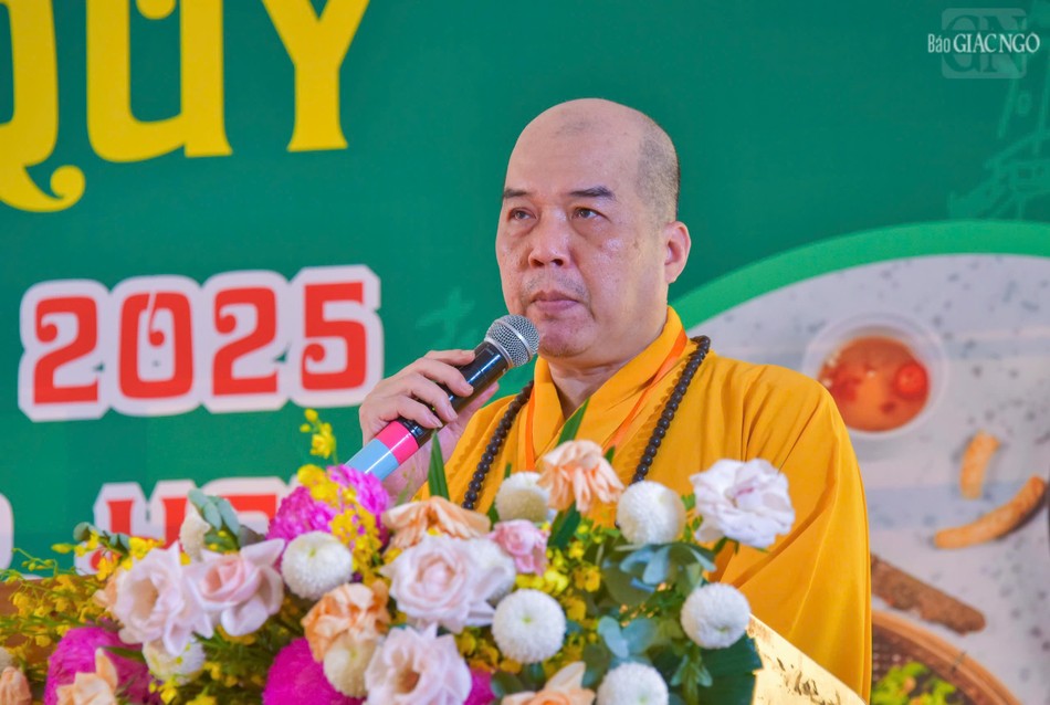 Thượng tọa Thích Truyền Cường phát biểu khai mạc