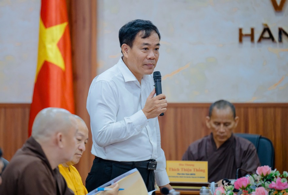 Giám đốc Sở Dân tộc và Tôn giáo TP.HCM Nguyễn Duy Tân phát biểu tại buổi họp Giám đốc Sở Dân tộc và Tôn giáo TP.HCM Nguyễn Duy Tân phát biểu tại buổi họp