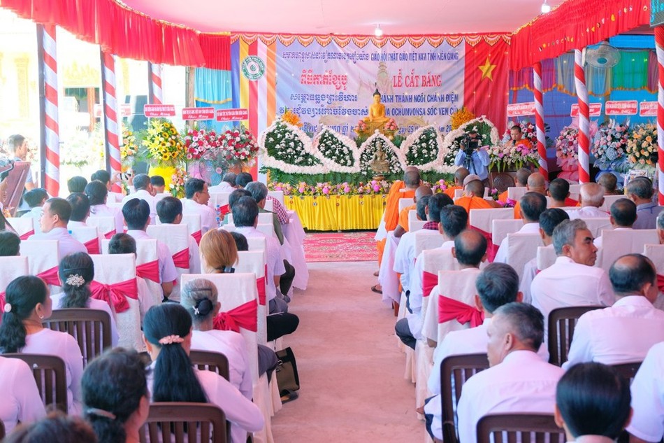 Quang cảnh Lễ khánh thành ngôi chánh điện chùa Sóc Ven Cũ Quang cảnh Lễ khánh thành ngôi chánh điện chùa Sóc Ven Cũ