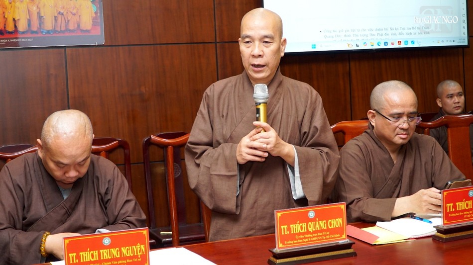 Thương tọa Thích Quảng Chơn trình về công tác nghi lễ Thương tọa Thích Quảng Chơn trình về công tác nghi lễ