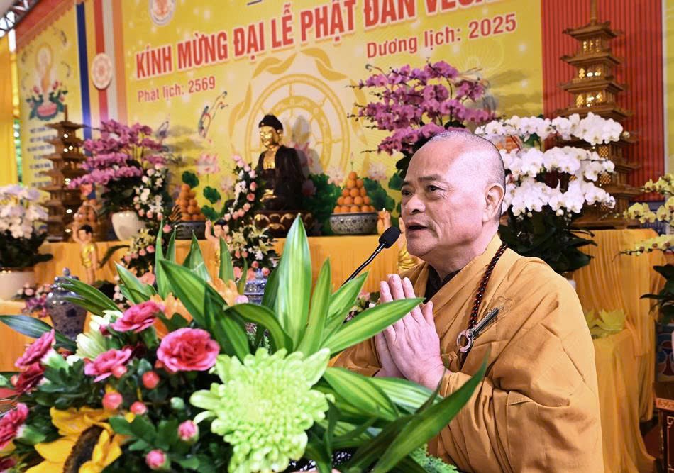 Hòa thượng Thích Minh Tuấn đọc Thông điệp Phật đản Phật lịch 2569 của Đức Pháp chủ GHPGVN Hòa thượng Thích Minh Tuấn đọc Thông điệp Phật đản Phật lịch 2569 của Đức Pháp chủ GHPGVN