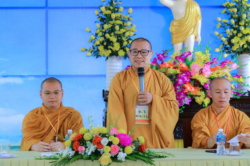 Pháp đàm với chủ đề Ý nghĩa Phật đản Pháp đàm với chủ đề Ý nghĩa Phật đản