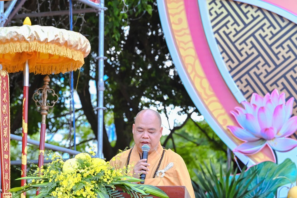 Thượng tọa Thích Thanh Phong tuyên đọc Thông điệp Phật đản Phật lịch 2569 của Đức Pháp chủ GHPGVN