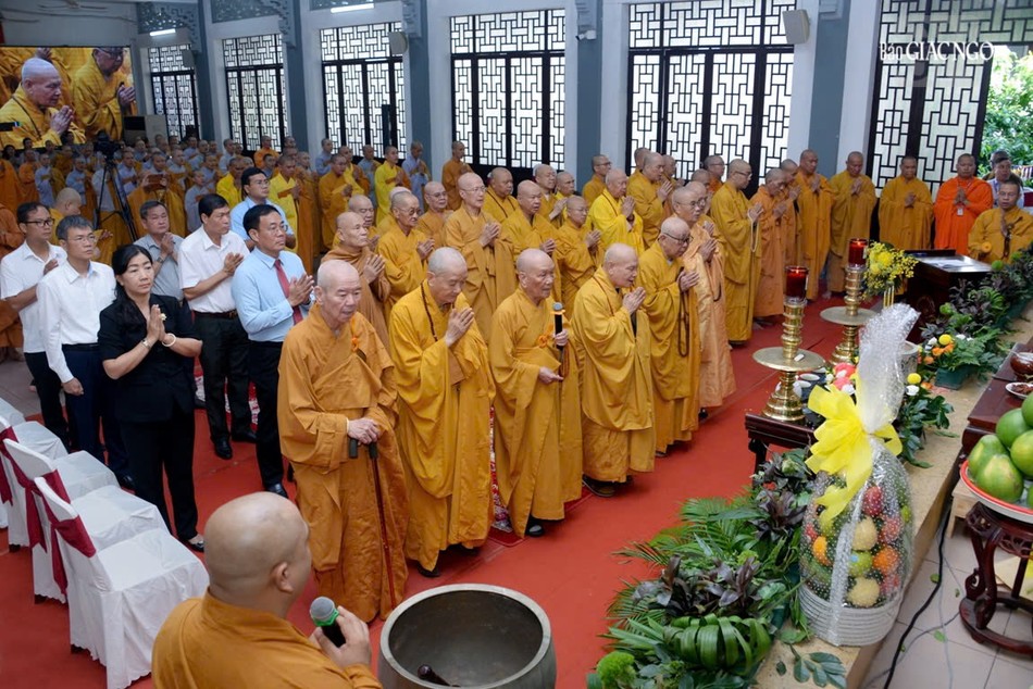 Thành kính tri ân công đức to lớn của Bồ-tát Thích Quảng Đức cho đạo pháp trường tồn Thành kính tri ân công đức to lớn của Bồ-tát Thích Quảng Đức cho đạo pháp trường tồn