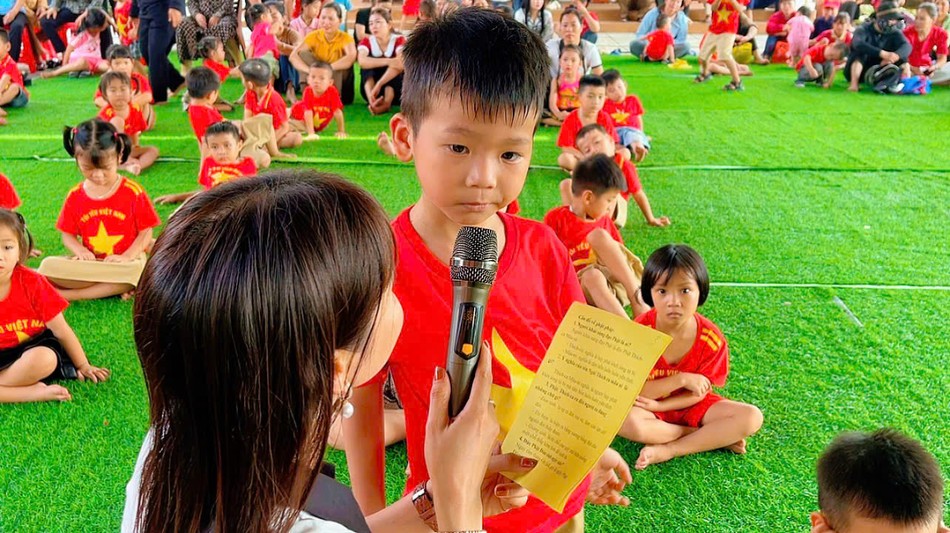 Học sinh mầm non trả lời câu hỏi về cuộc đời Đức Phật Học sinh mầm non trả lời câu hỏi về cuộc đời Đức Phật