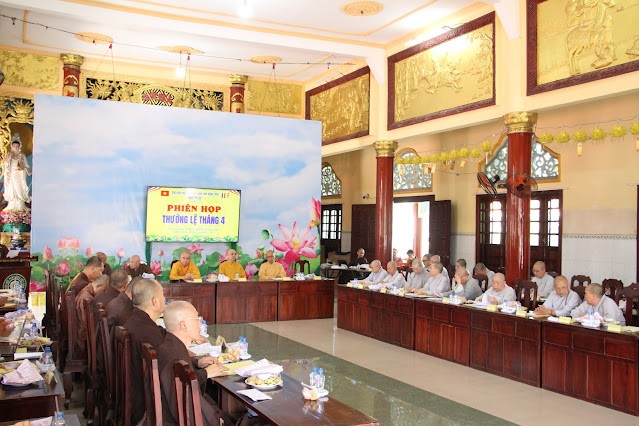Quang cảnh buổi họp