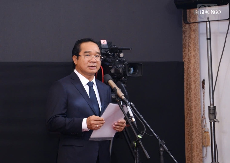 Chủ tịch UBND TP.HCM Nguyễn Văn Được, Trưởng ban Tổ chức lễ viếng và lễ truy điệu nguyên Chủ tịch nước Trần Đức Lương tại TP.HCM phát biểu cảm tạ