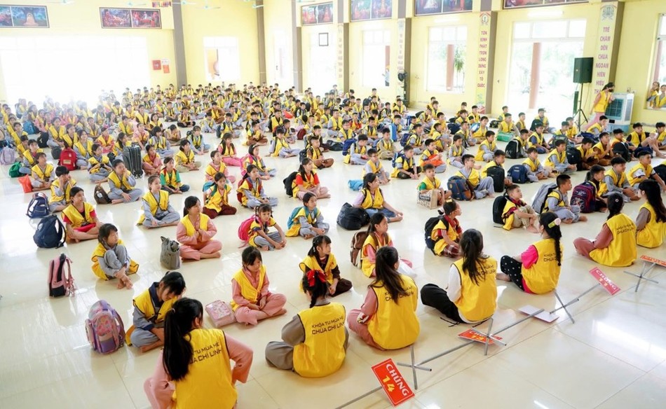 Ban Tổ chức mong sẽ tạo những kỷ niệm thật đẹp trong mùa hè đến các thanh thiếu nhi Ban Tổ chức mong sẽ tạo những kỷ niệm thật đẹp trong mùa hè đến các thanh thiếu nhi