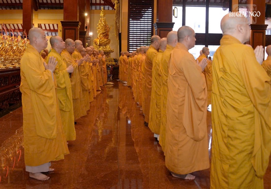 Theo truyền thống, chư Tăng GHPGVN TP.HCM tác pháp an cư mở đầu mùa An cư kiết hạ vào ngày 12-5 Âm lịch Theo truyền thống, chư Tăng GHPGVN TP.HCM tác pháp an cư mở đầu mùa An cư kiết hạ vào ngày 12-5 Âm lịch