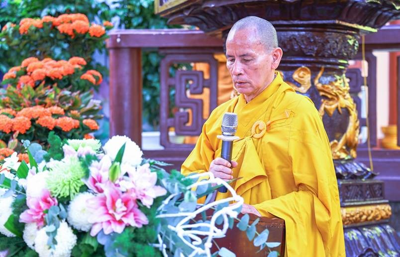 Hoà thượng Thích Thiện Thống, Trưởng ban Trị sự GHPGVN tỉnh đọc diễn văn khai mạc Hoà thượng Thích Thiện Thống, Trưởng ban Trị sự GHPGVN tỉnh đọc diễn văn khai mạc