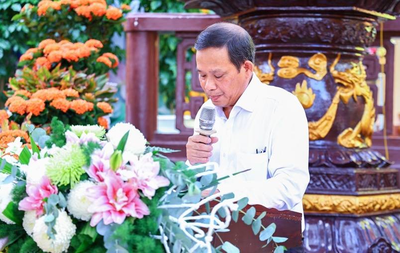 Ông Huỳnh Thành Cư phát biểu tại buổi lễ Ông Huỳnh Thành Cư phát biểu tại buổi lễ