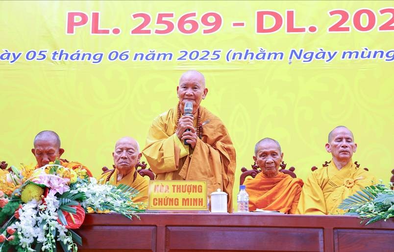 Hòa thượng Thích Huệ Tài ban đạo từ Hòa thượng Thích Huệ Tài ban đạo từ