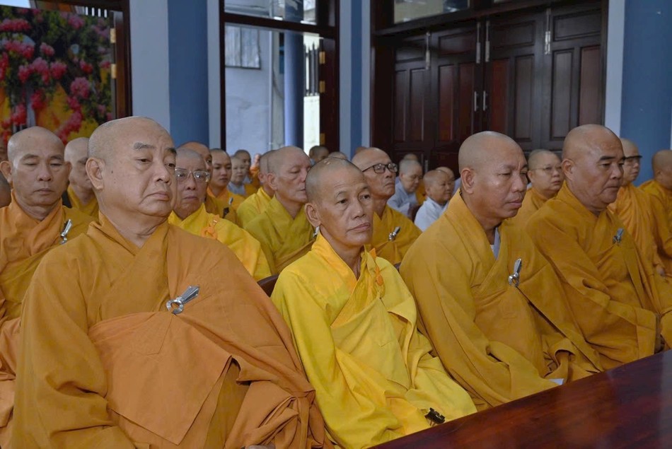 Chư tôn đức Tăng, Ni Chư tôn đức Tăng, Ni