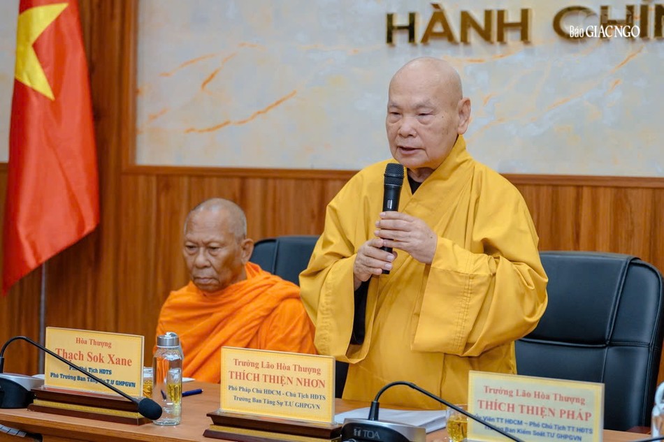 Trưởng lão Hòa thượng Thích Thiện Nhơn phát biểu khai mạc Trưởng lão Hòa thượng Thích Thiện Nhơn phát biểu khai mạc