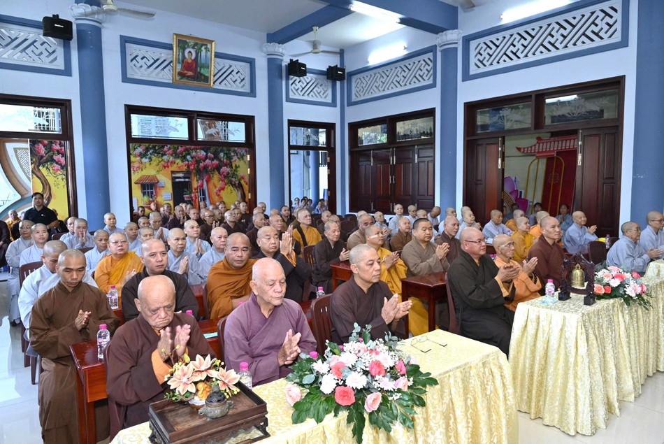 Chư tôn đức Tăng Ni TP.Vũng Tàu tham dự hội nghị công bố dừng hoạt động Ban Trị sự Phật giáo TP.Vũng Tàu