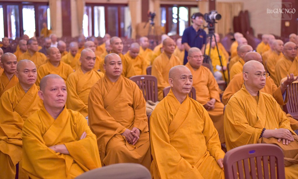 Chư tôn đức các quận huyện TP.HCM tham dự buổi họp