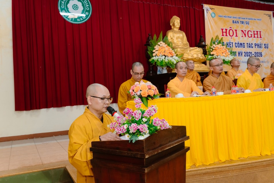 Đại đức Thích Tịnh Quang phát biểu cảm tạ Đại đức Thích Tịnh Quang phát biểu cảm tạ