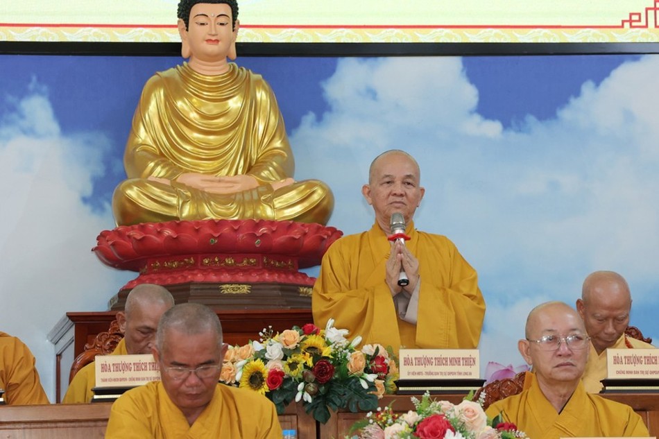 Hòa thượng Thích Minh Thiện phát biểu chỉ đạo
