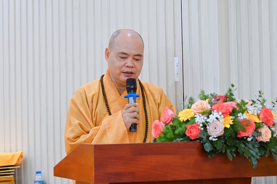 Thượng tọa Thích Thanh Phong phát biểu khai mạc Thượng tọa Thích Thanh Phong phát biểu khai mạc