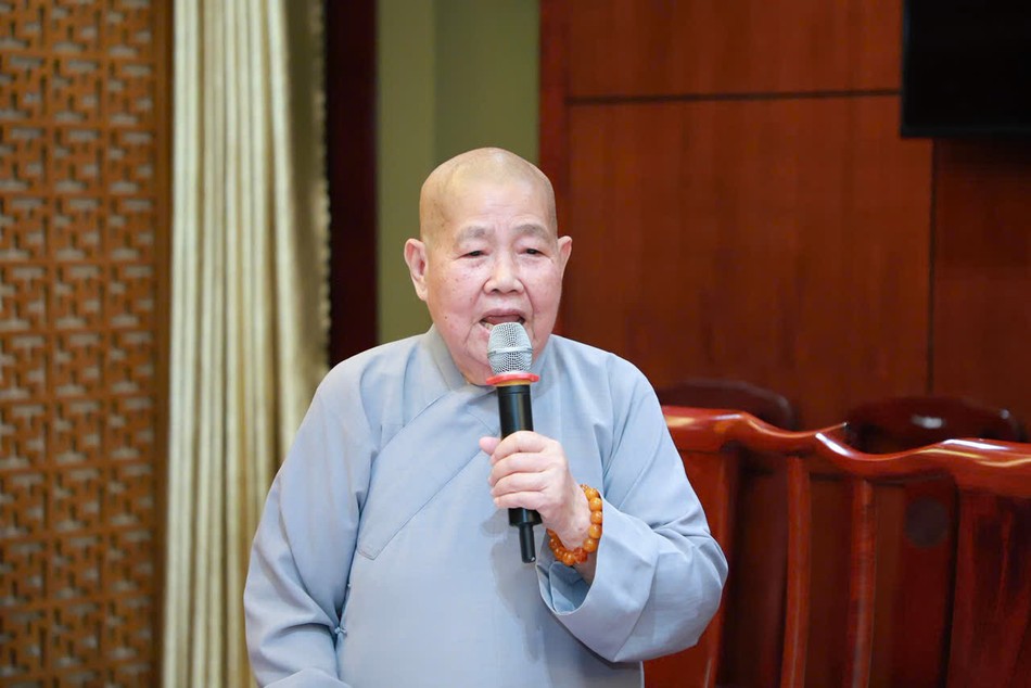 Ni trưởng Thích nữ Từ Nhẫn phát biểu khai mạc Ni trưởng Thích nữ Từ Nhẫn phát biểu khai mạc