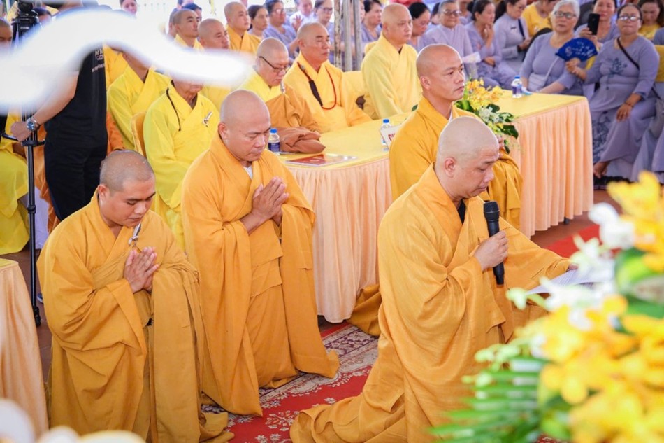 Đại đức Thích Quảng Thắng phát nguyện nhận nhiệm vụ trụ trì