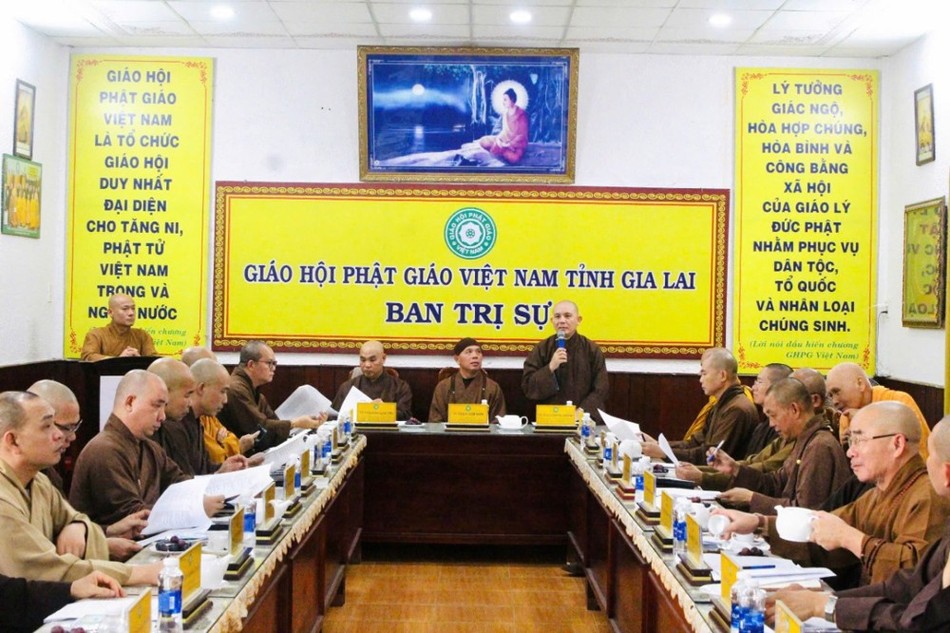 Thượng tọa Thích Đồng Thành phát biểu tại buổi họp Thượng tọa Thích Đồng Thành phát biểu tại buổi họp