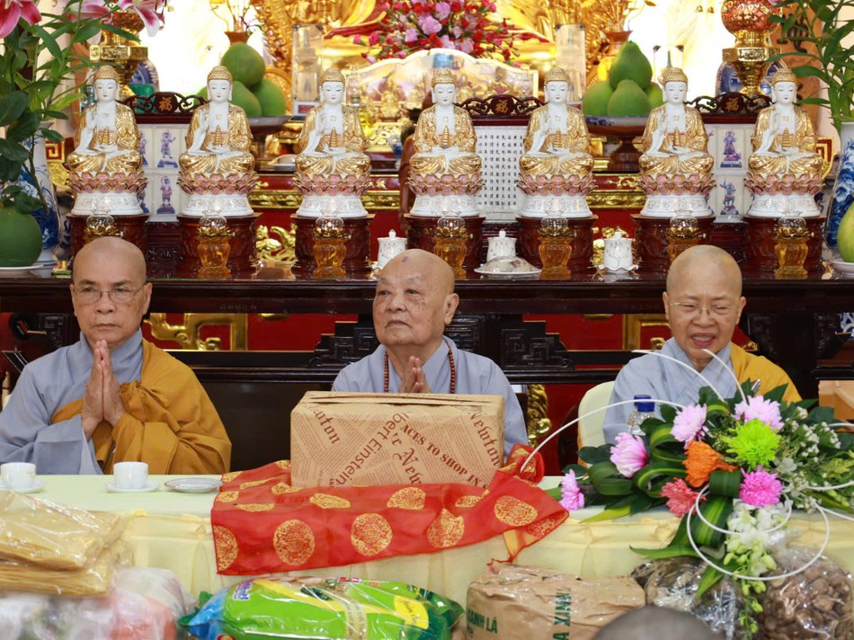 Chư vị Ni trưởng Chư vị Ni trưởng