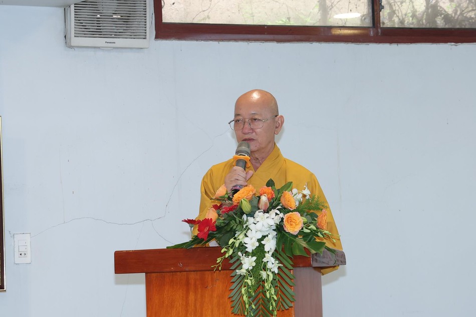 Thượng tọa Thích Quảng Tâm phát biểu khai mạc