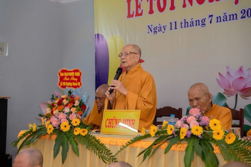 Trưởng lão Hòa thượng Thích Tâm Thủy ban đạo từ Trưởng lão Hòa thượng Thích Tâm Thủy ban đạo từ