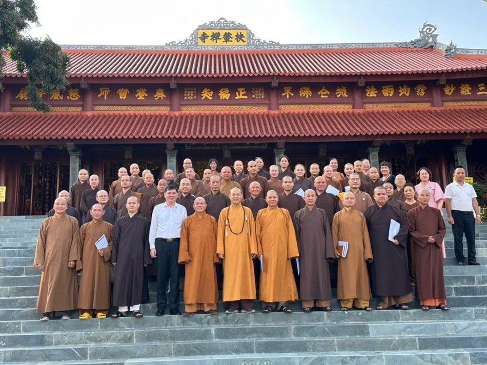 Chụp ảnh lưu niệm Chụp ảnh lưu niệm