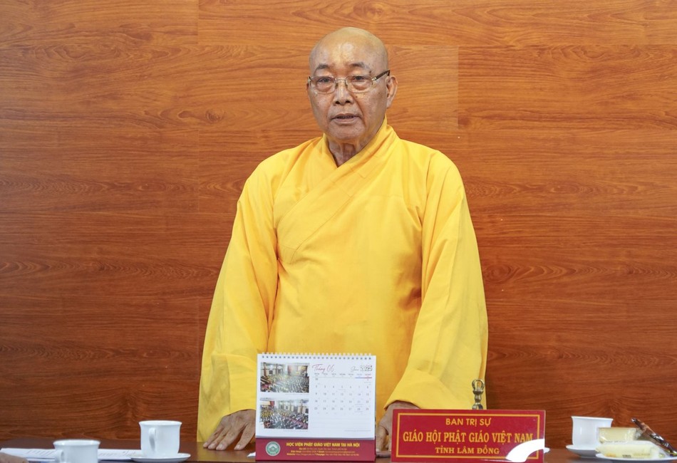 Hòa thượng Thích Minh Nhật chủ trì buổi họp Hòa thượng Thích Minh Nhật chủ trì buổi họp