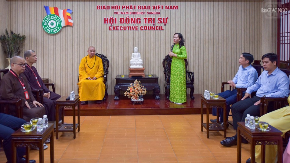 Quang cảnh buổi tiếp phái đoàn lãnh đạo P.Xuân Hòa tại Văn phòng II T.Ư