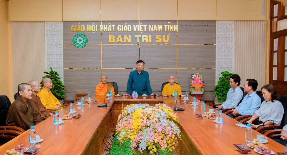 Ông Hồ Trung Việt, Trưởng ban Tuyên giáo và Dân vận Tỉnh ủy tỉnh Cà Mau phát biểu tại buổi gặp