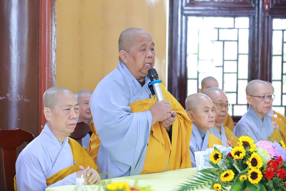 Ni sư Thích nữ Lệ Thuận thông tin về Phật sự của Phân ban Ni giới T.Ư tại chùa Phước Huệ Ni sư Thích nữ Lệ Thuận thông tin về Phật sự của Phân ban Ni giới T.Ư tại chùa Phước Huệ