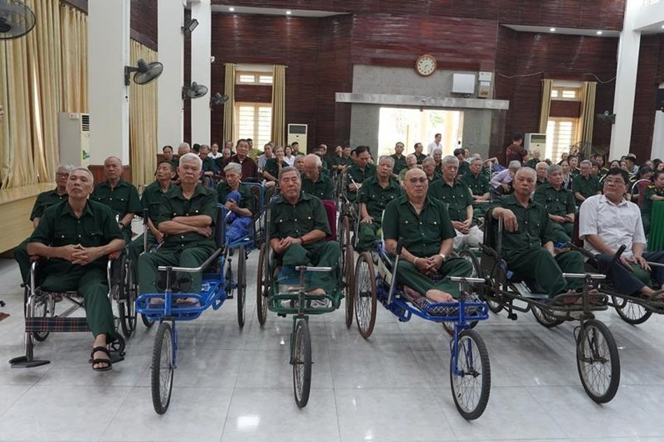 Các thương bịnh binh tại trung tâm Các thương bịnh binh tại trung tâm