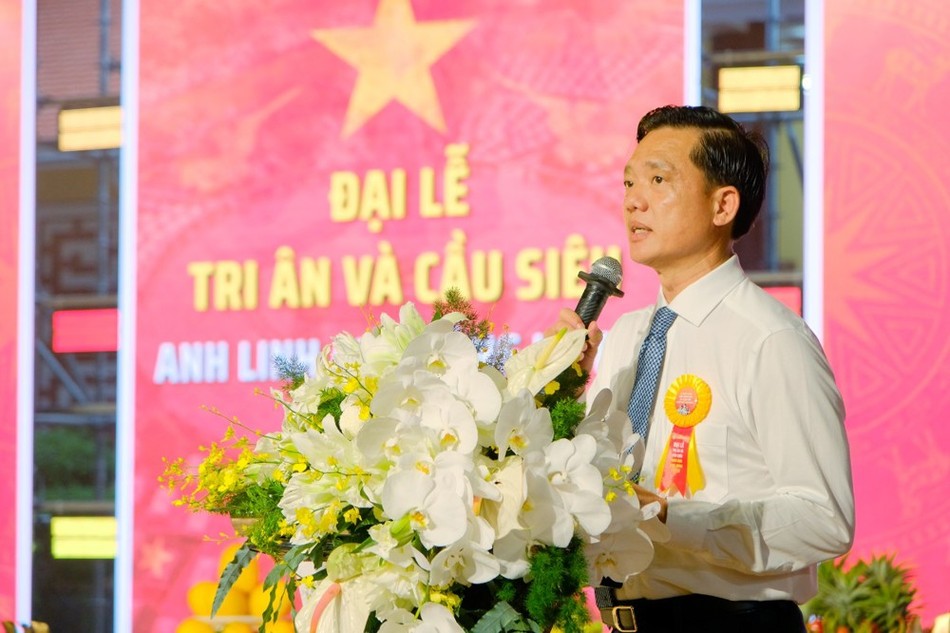 Ông Trần Minh Khoa phát biểu tại buổi lễ Ông Trần Minh Khoa phát biểu tại buổi lễ